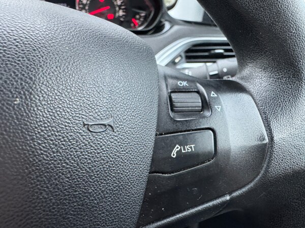 Used Peugeot 208 2013 for sale - 76273074: Photo 23