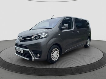 Used Toyota PROACE CITY Verso 2019 for sale - 76079602: Photo