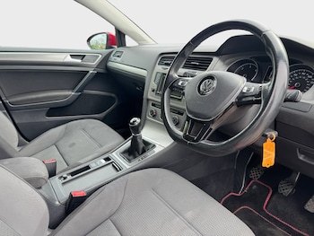 Used Volkswagen Golf 2015 for sale - 78177131: Photo