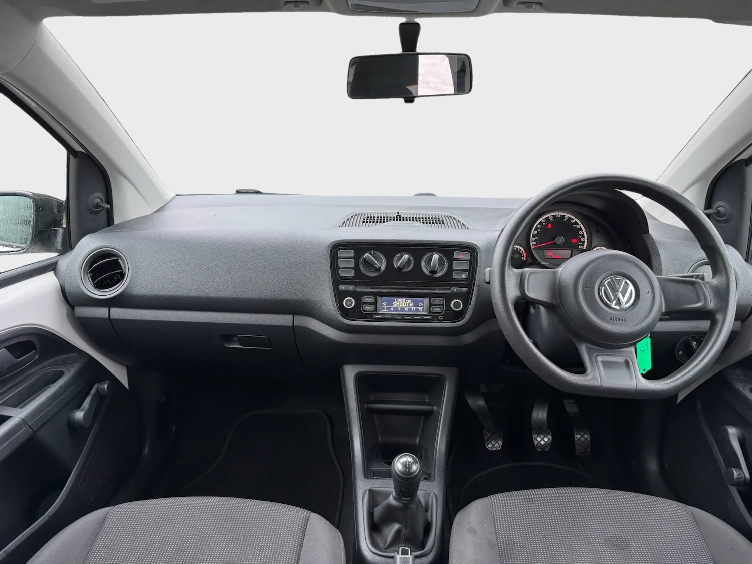 Used Volkswagen up! 2015 for sale - 77274589: Photo 2