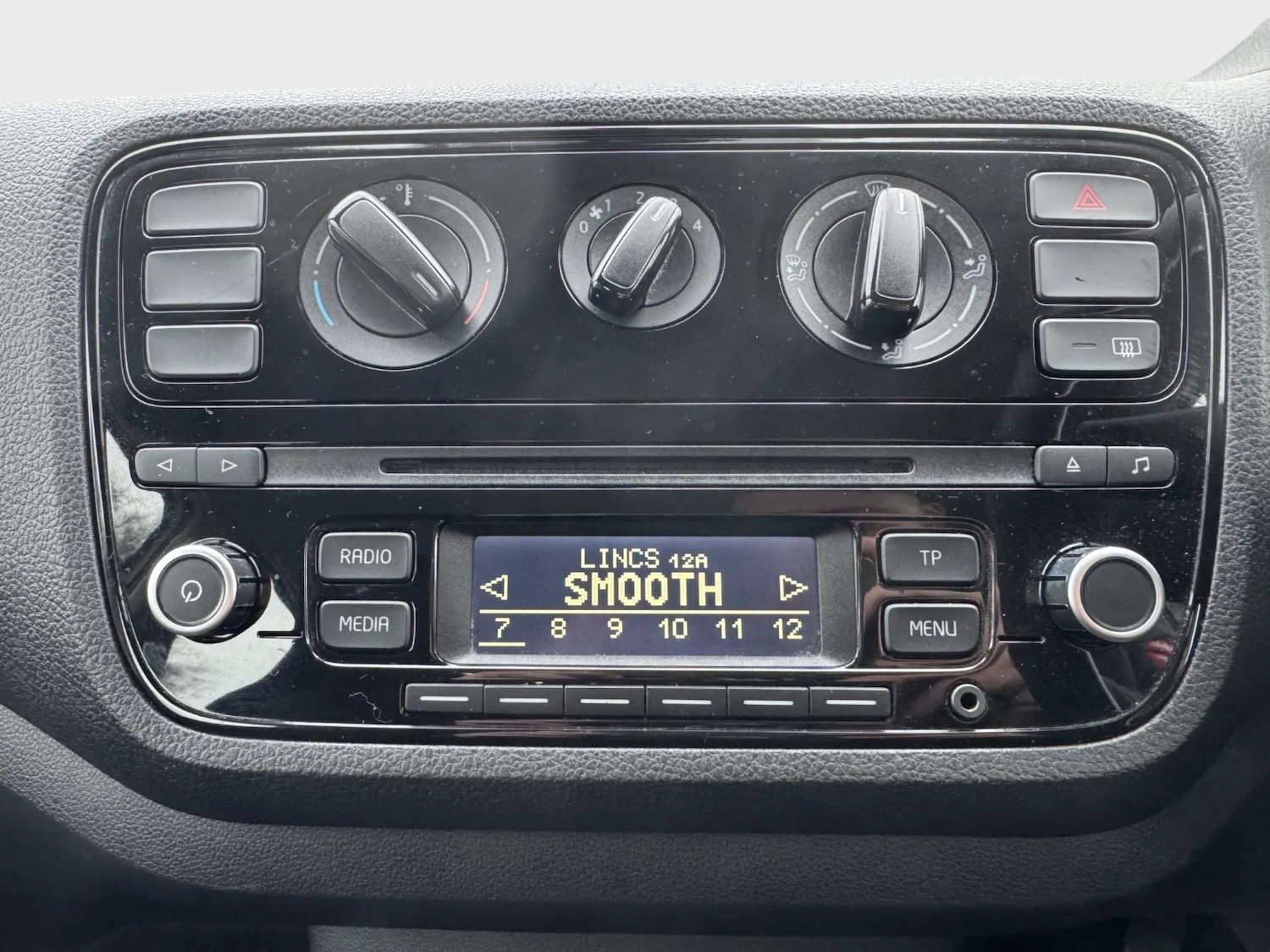 Used Volkswagen up! 2015 for sale - 77274589: Photo 24