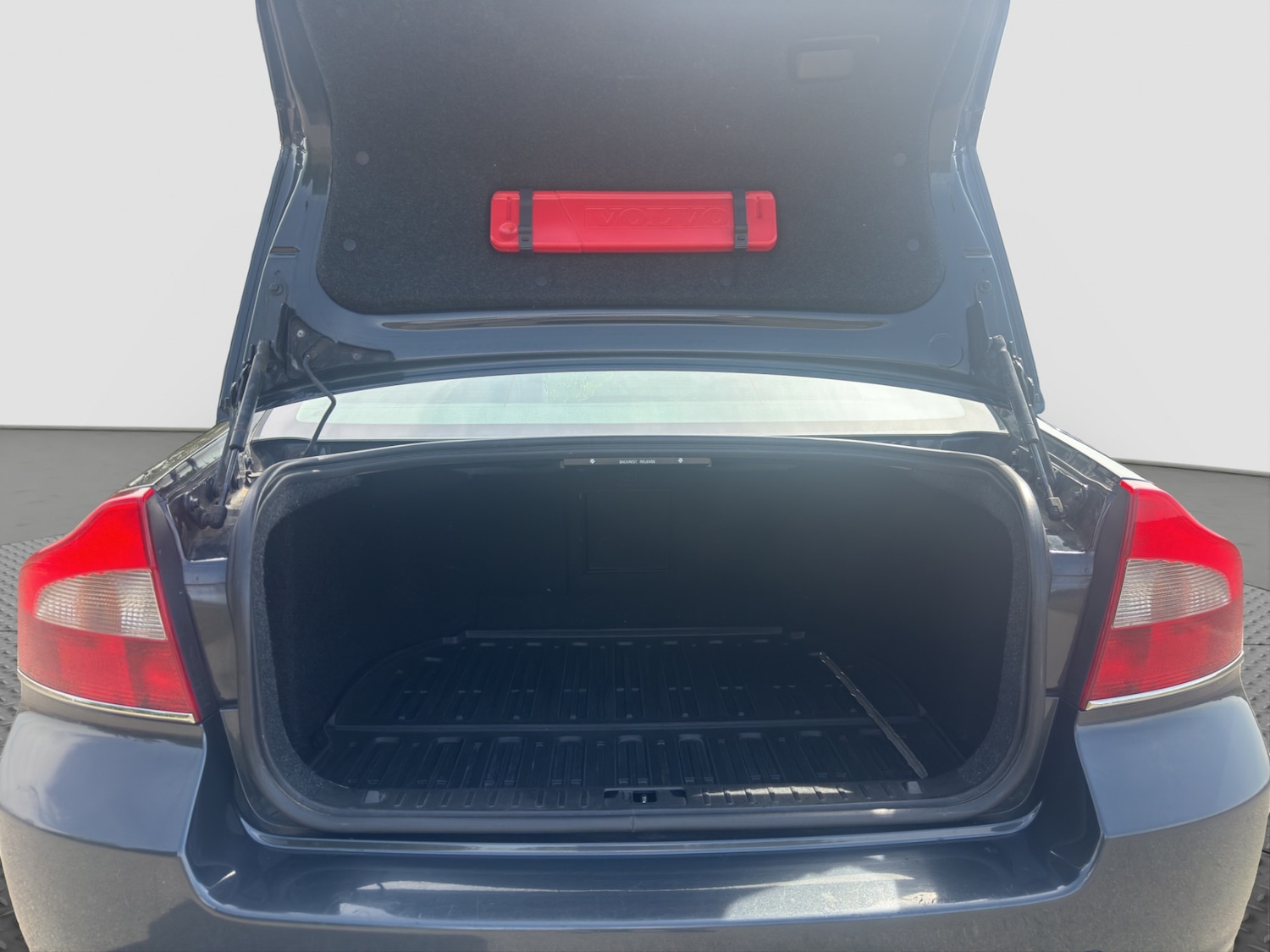 Used Volvo S80 2011 for sale - 76330882: Photo 24