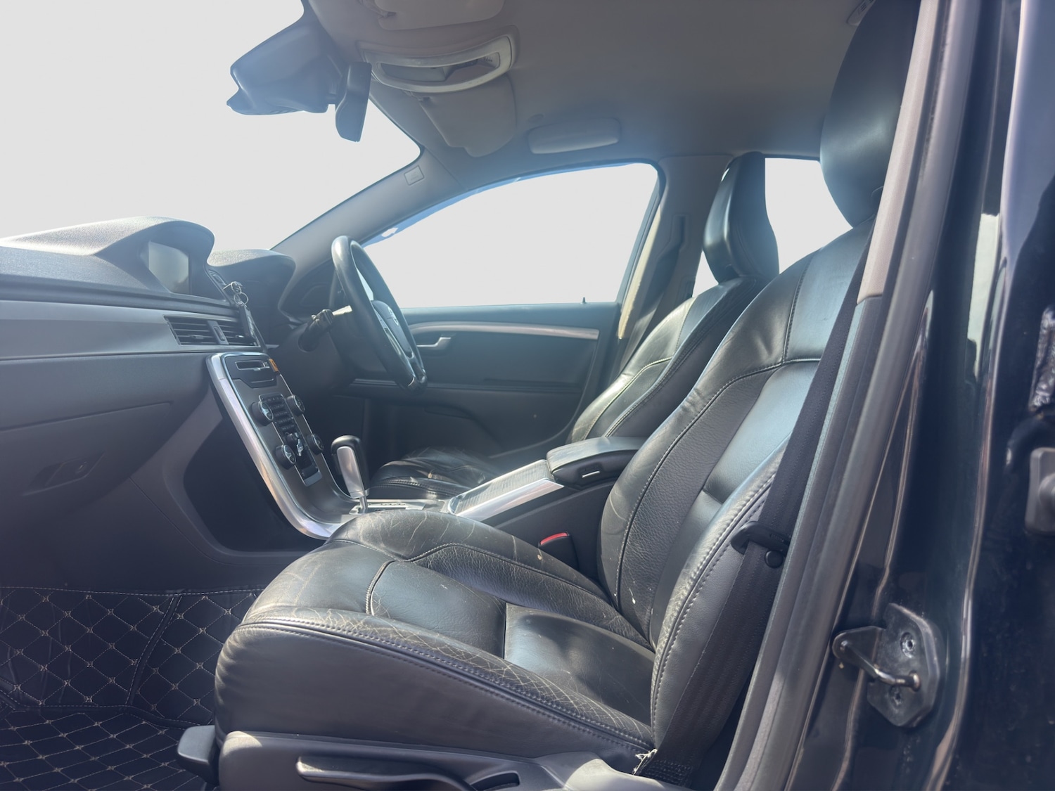 Used Volvo S80 2011 for sale - 76330882: Photo 26