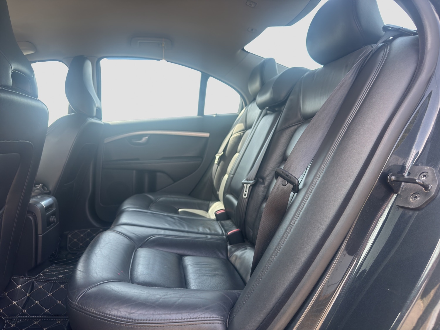 Used Volvo S80 2011 for sale - 76330882: Photo 32