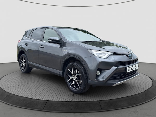 Used Toyota RAV4 2018 for sale - 74658237: Photo 10