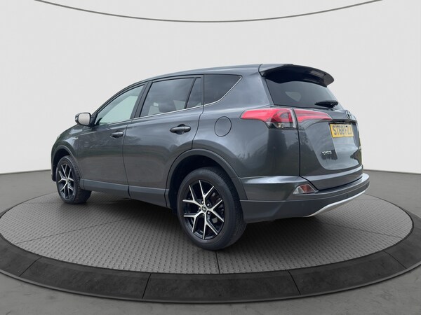 Used Toyota RAV4 2018 for sale - 74658237: Photo 18