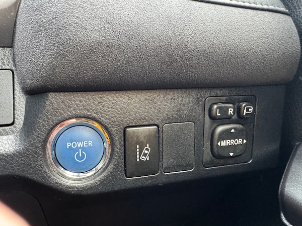 Used Toyota RAV4 2018 for sale - 74658237: Photo 19