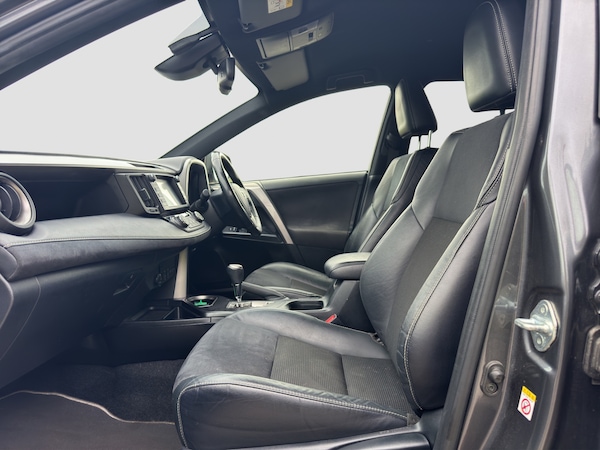 Used Toyota RAV4 2018 for sale - 74658237: Photo 28