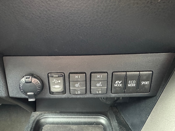 Used Toyota RAV4 2018 for sale - 74658237: Photo 29