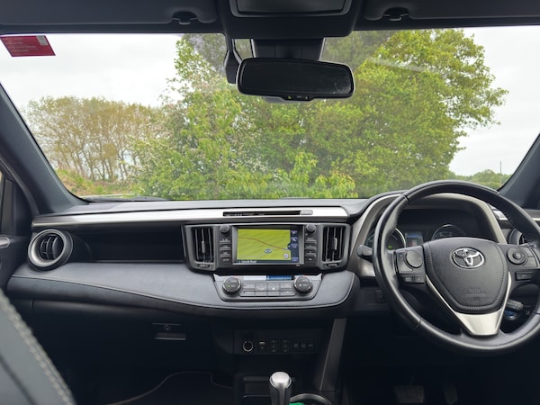 Used Toyota RAV4 2018 for sale - 74658237: Photo 2