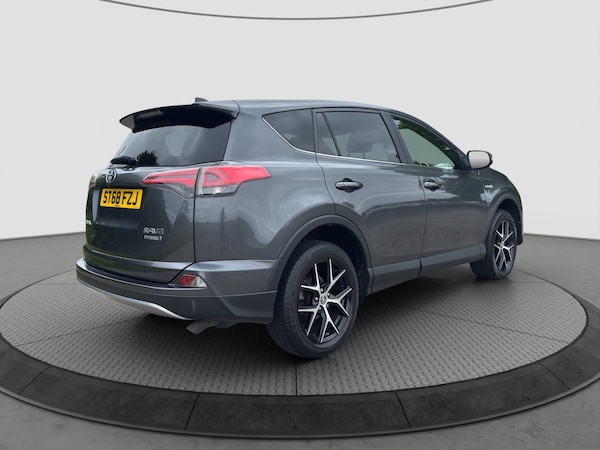 Used Toyota RAV4 2018 for sale - 74658237: Photo 30
