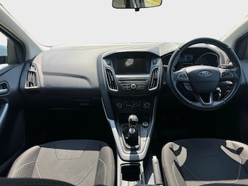 Used Ford Focus 2017 for sale - 79017895: Photo