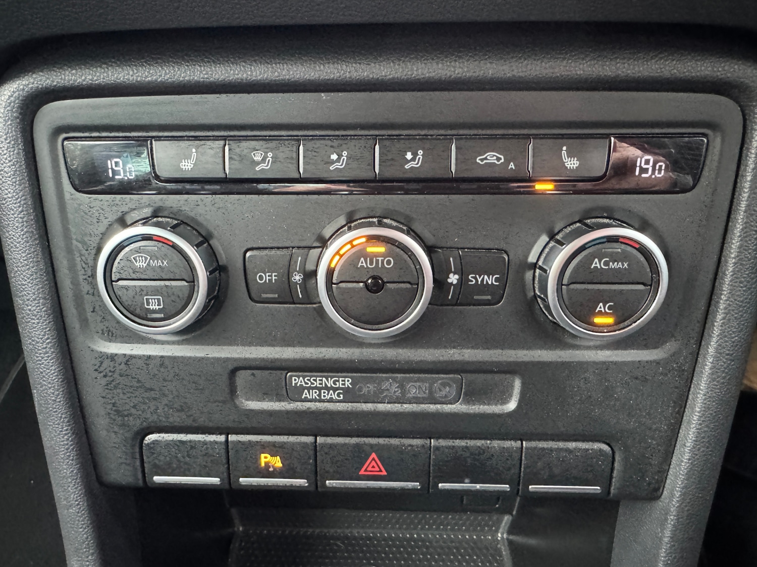 Used Volkswagen Beetle 2012 for sale - 77274157: Photo 22