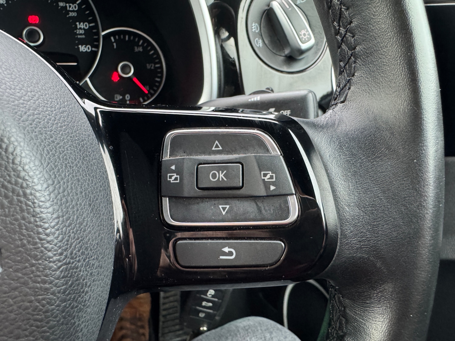 Used Volkswagen Beetle 2012 for sale - 77274157: Photo 4