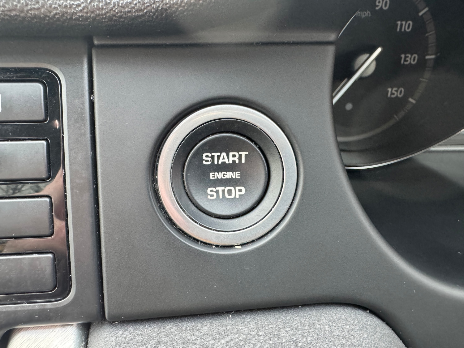 Used Land Rover Discovery Sport 2017 for sale - 76684577: Photo 26