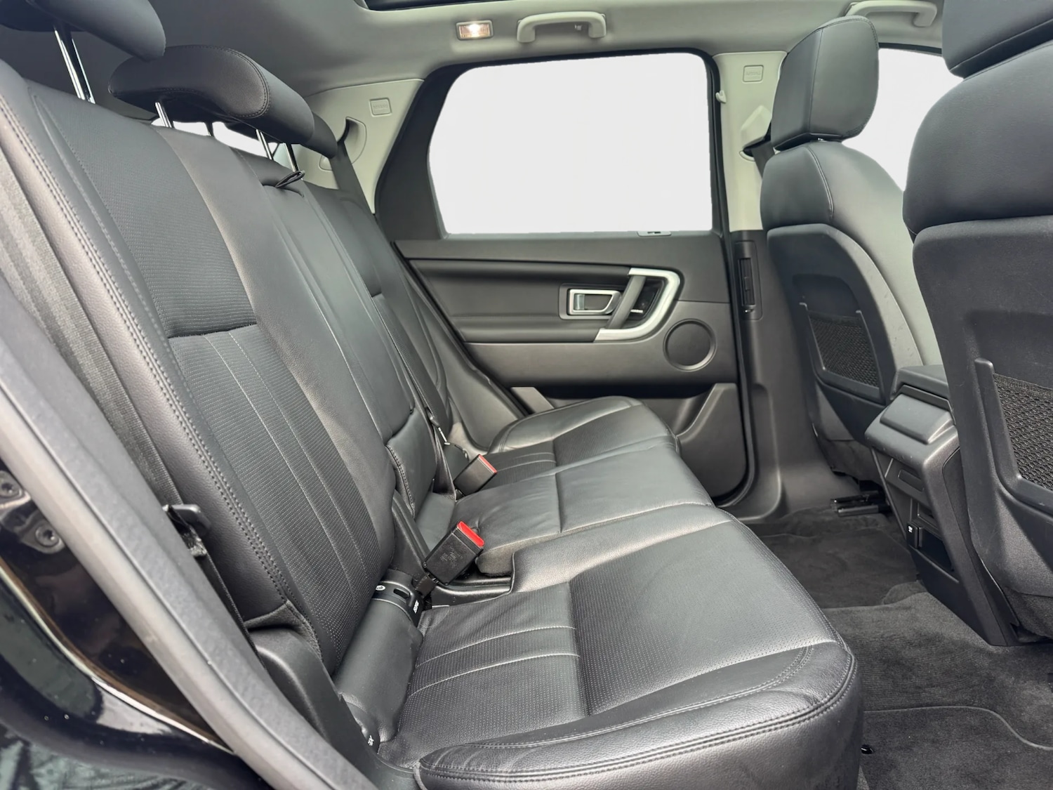 Used Land Rover Discovery Sport 2017 for sale - 76684577: Photo 29