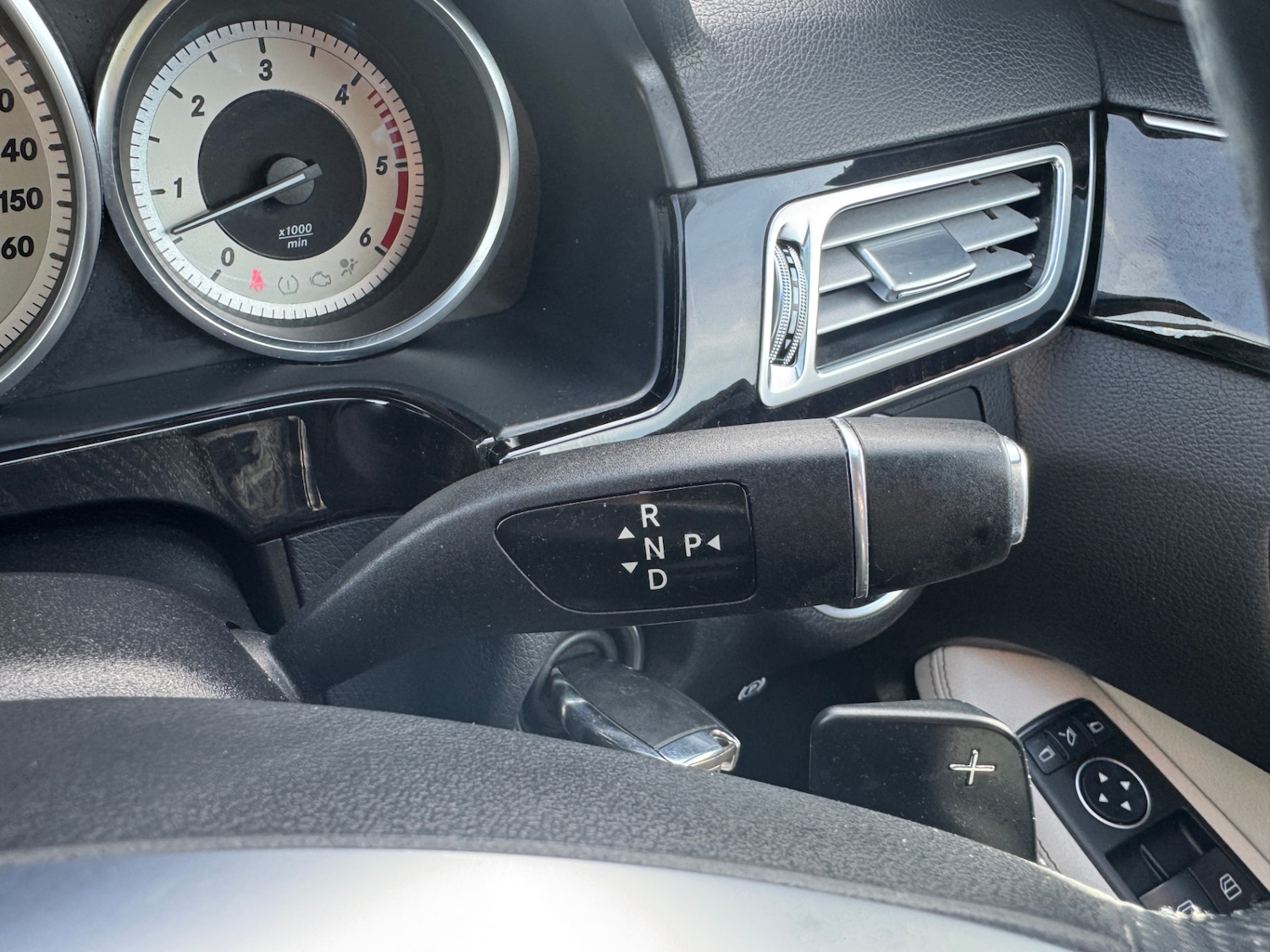 Used Mercedes-Benz E Class 2014 for sale - 78199177: Photo 21