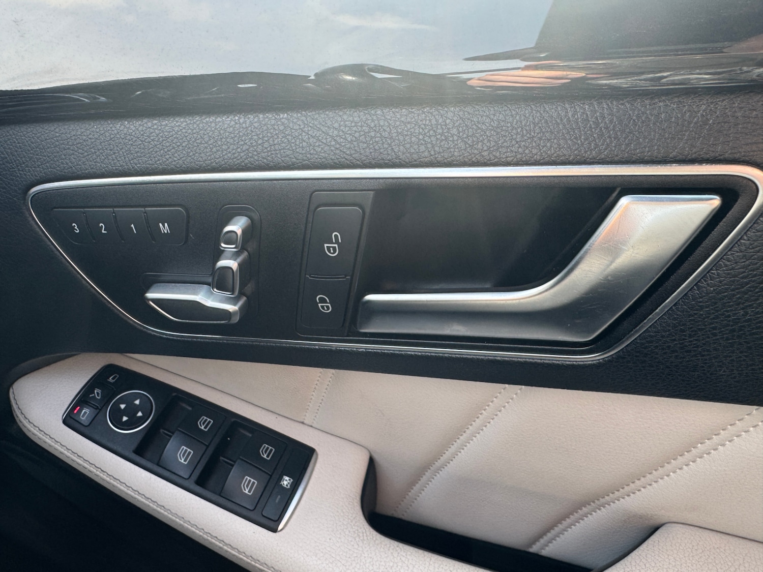 Used Mercedes-Benz E Class 2014 for sale - 78199177: Photo 24