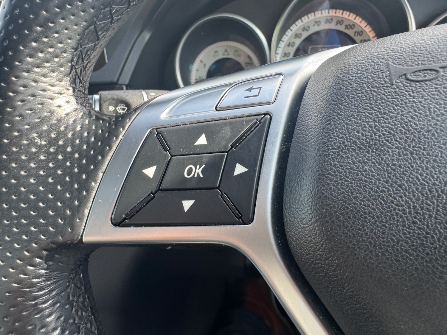 Used Mercedes-Benz E Class 2014 for sale - 78199177: Photo 8