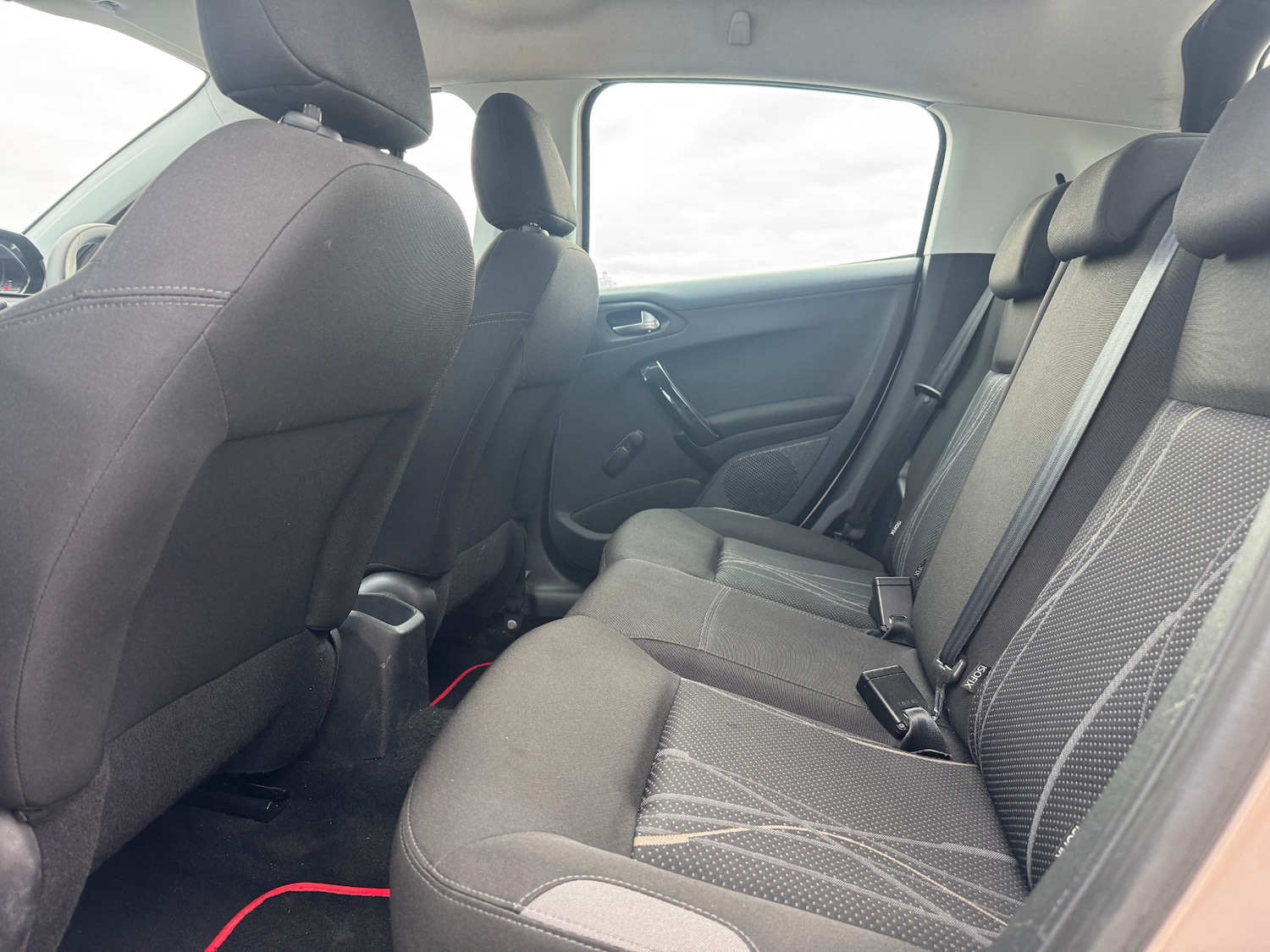 Used Peugeot 208 2014 for sale - 76464787: Photo 22