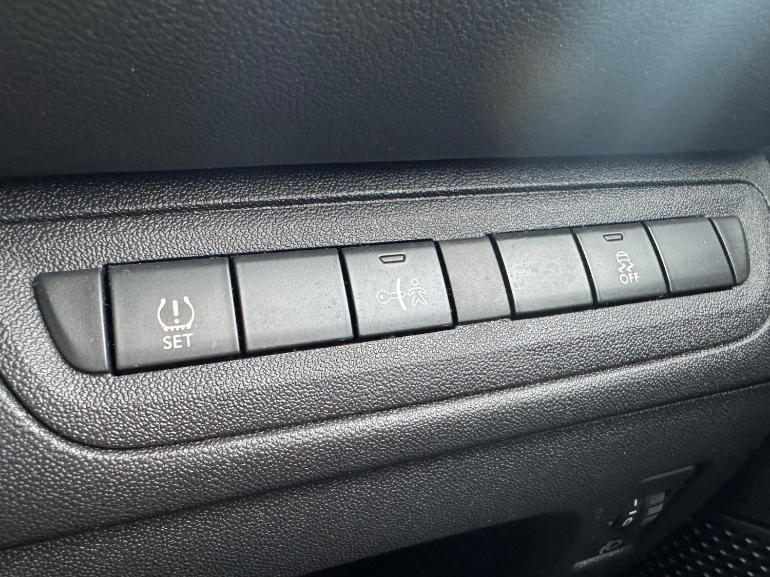 Used Peugeot 208 2014 for sale - 76464787: Photo 23