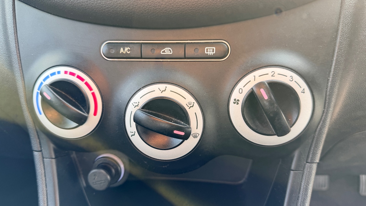 Used Hyundai i10 2009 for sale - 77676451: Photo 17