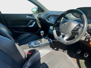 Used Peugeot 308 2015 for sale - 78421382: Photo