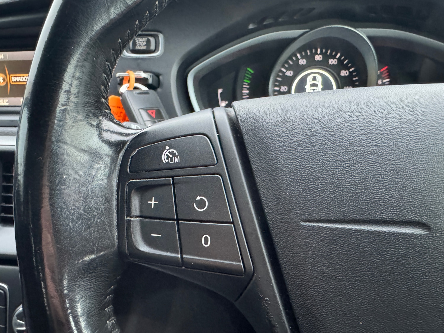 Used Volvo V40 2014 for sale - 77336363: Photo 12