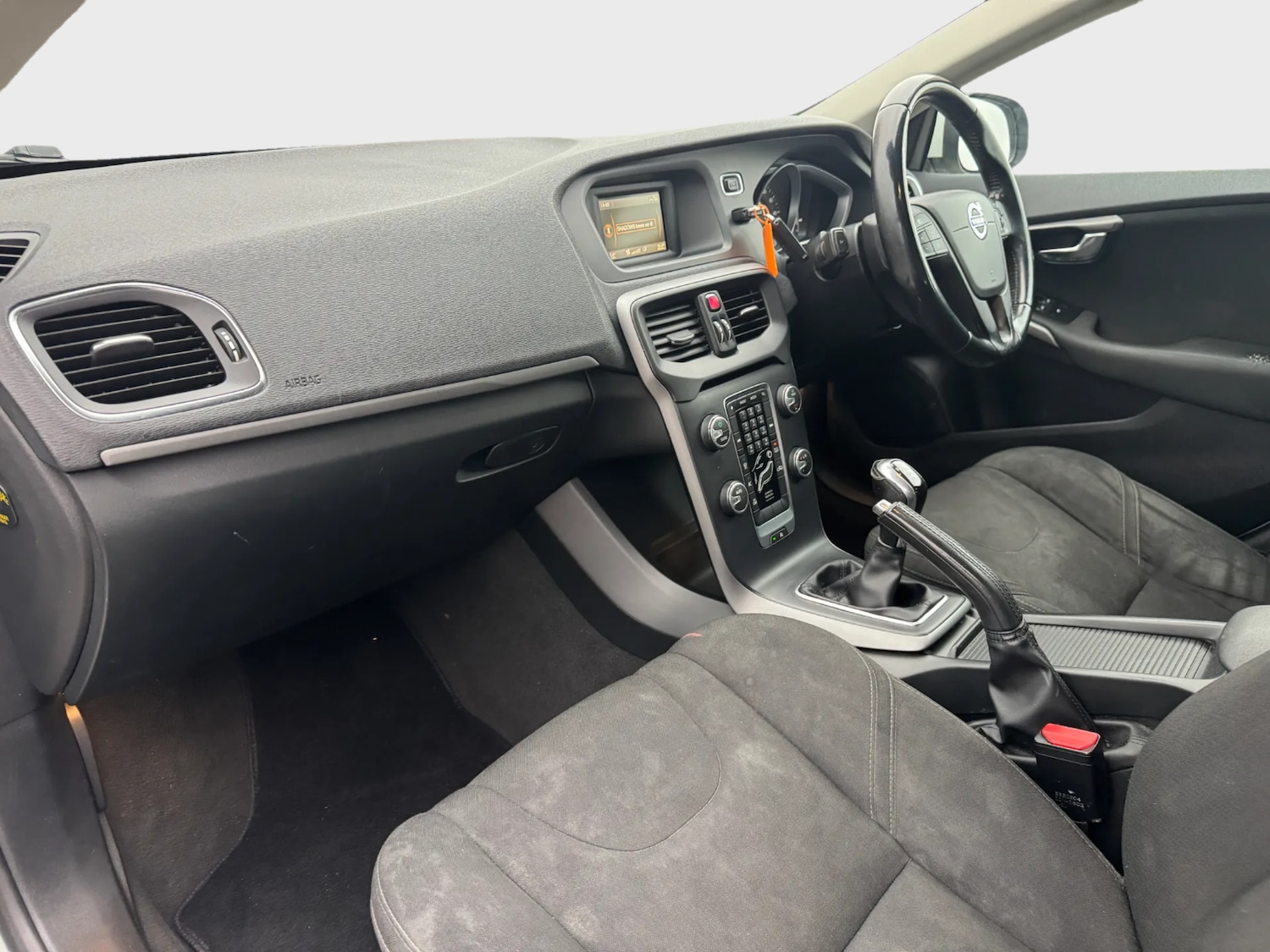 Used Volvo V40 2014 for sale - 77336363: Photo 26