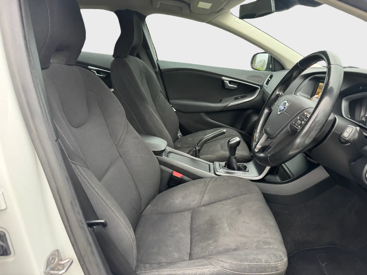 Used Volvo V40 2014 for sale - 77336363: Photo 27