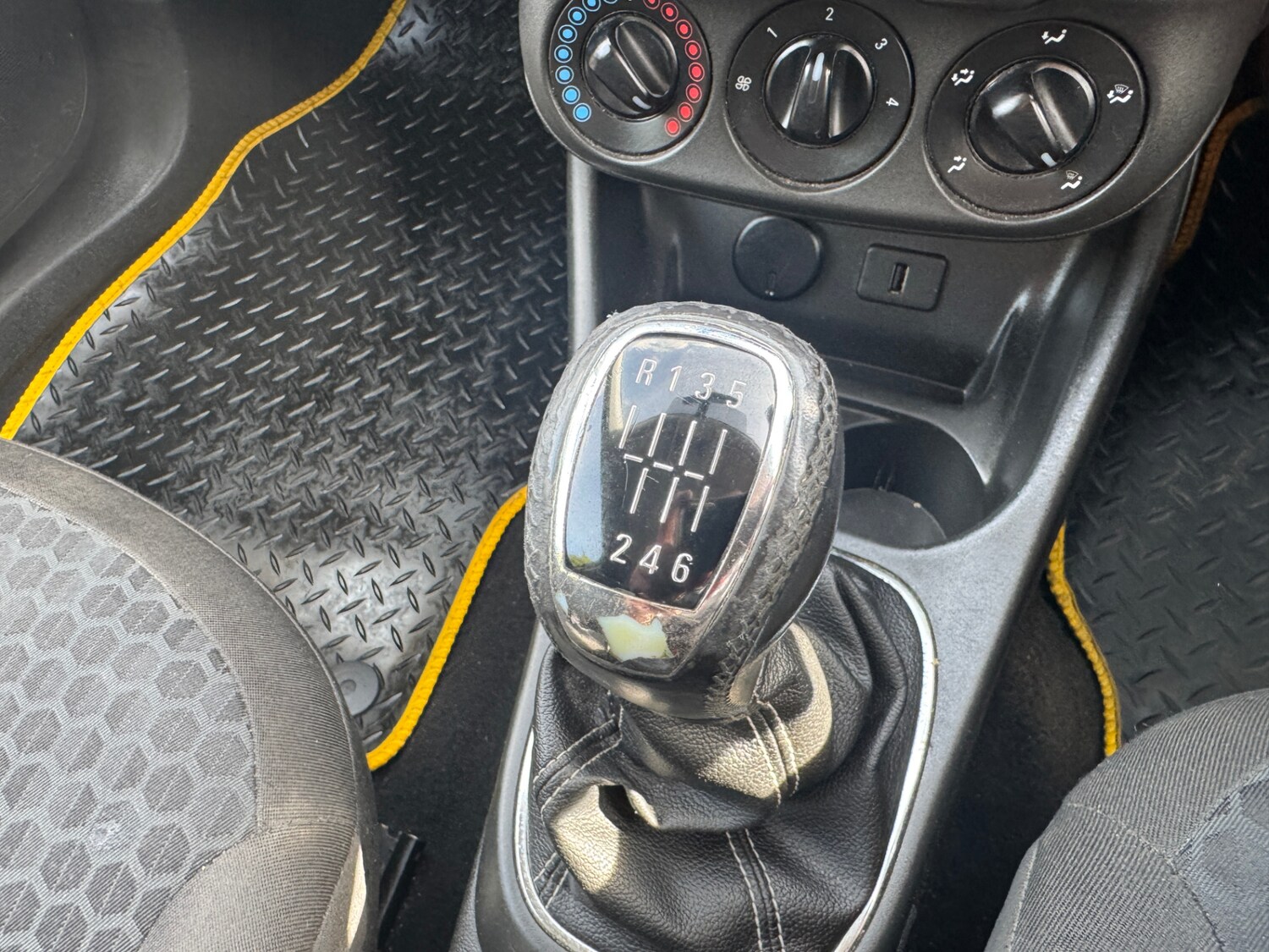 Used Vauxhall Corsa 2015 for sale - 78199199: Photo 12