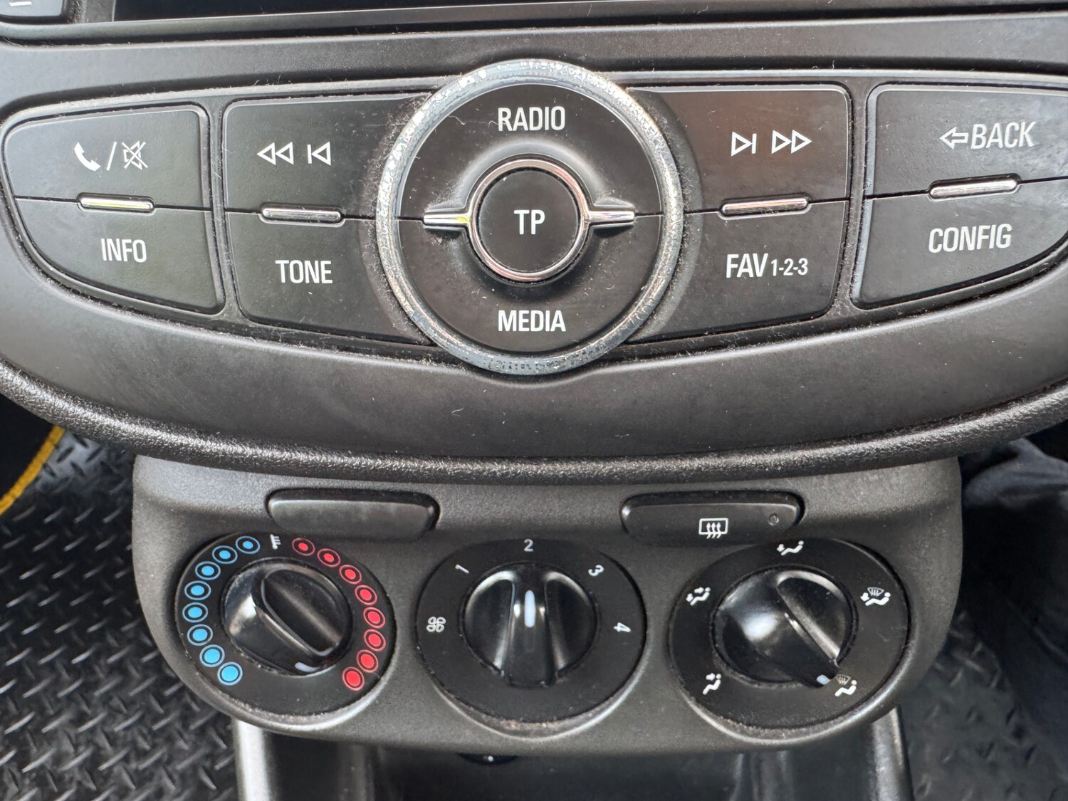 Used Vauxhall Corsa 2015 for sale - 78199199: Photo 23