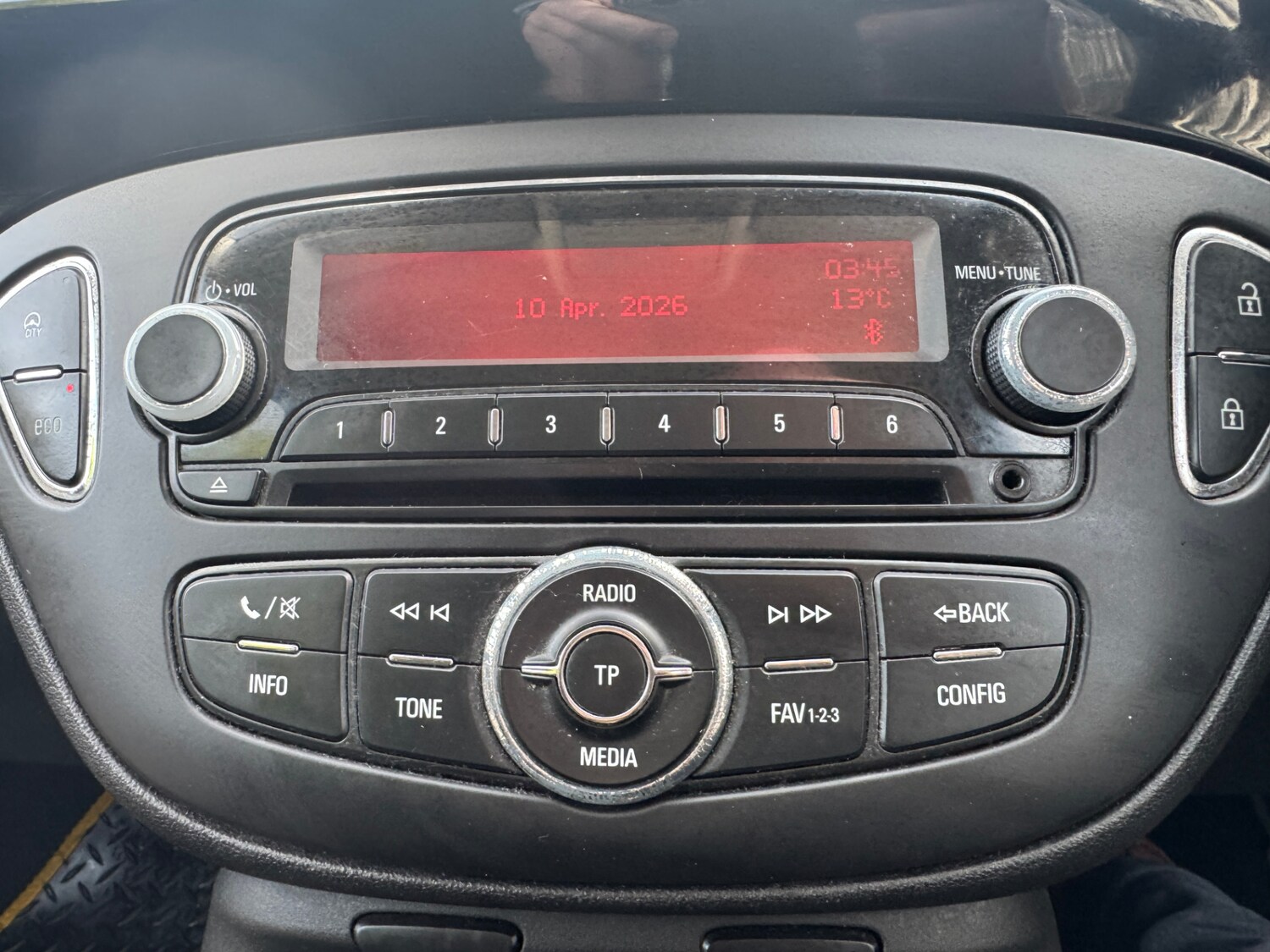 Used Vauxhall Corsa 2015 for sale - 78199199: Photo 24