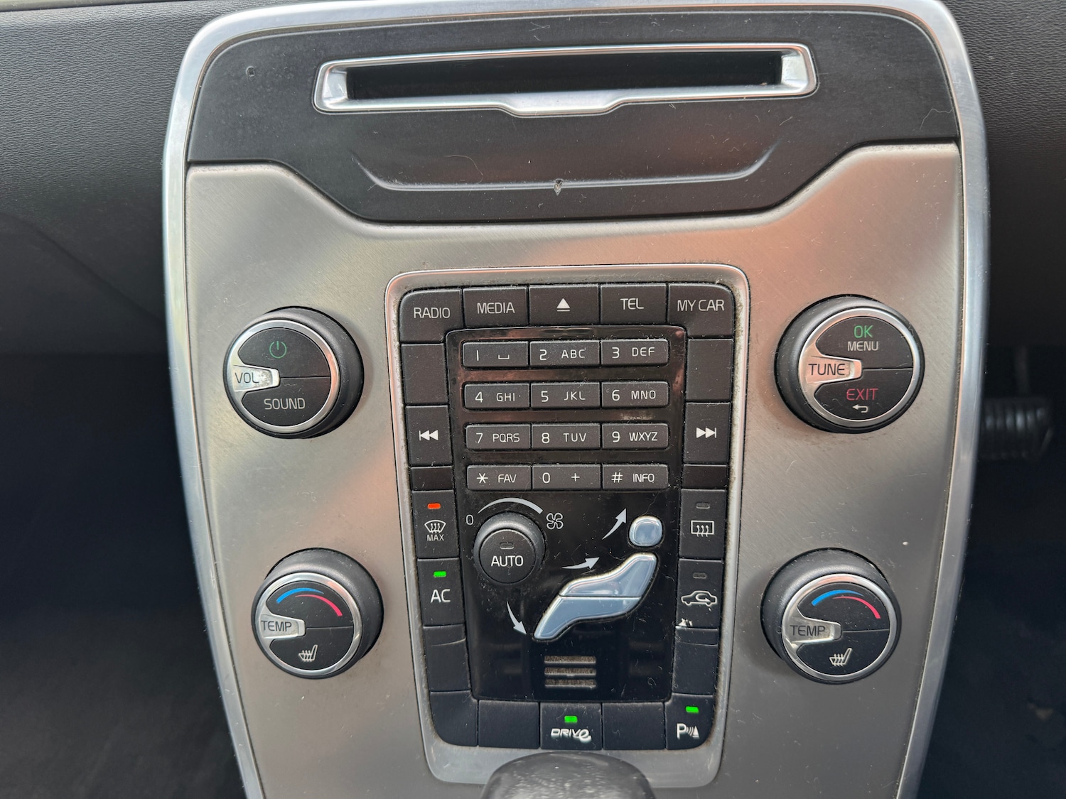 Used Volvo V70 2012 for sale - 77365583: Photo 8