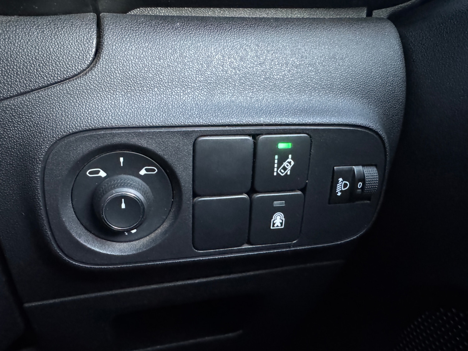 Used Citroen C3 2018 for sale - 76780460: Photo 23