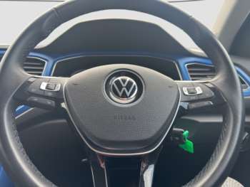 Used Volkswagen T-Roc 2021 for sale - 74152820: Photo