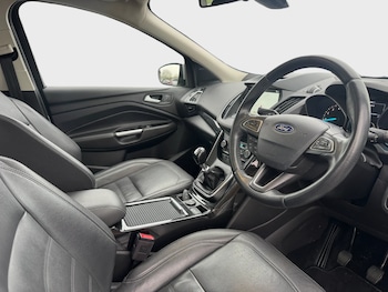 Used Ford Kuga 2017 for sale - 77247666: Photo