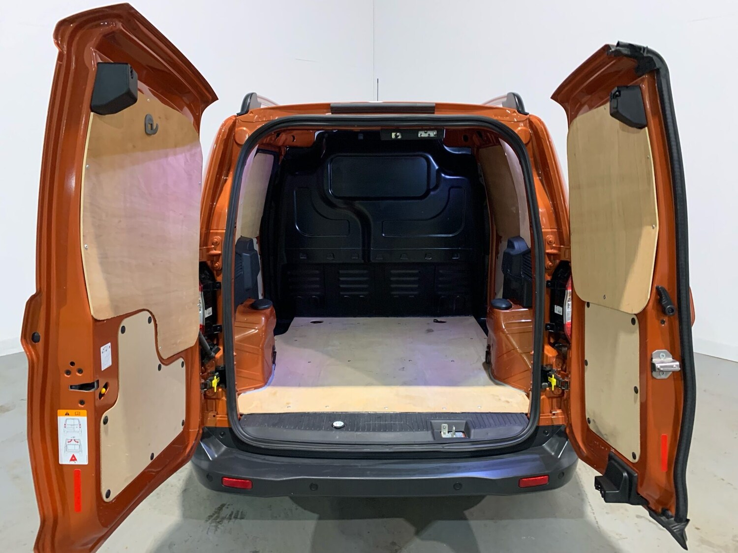 Used Ford Transit Courier 2023 for sale - 77506781: Photo 9