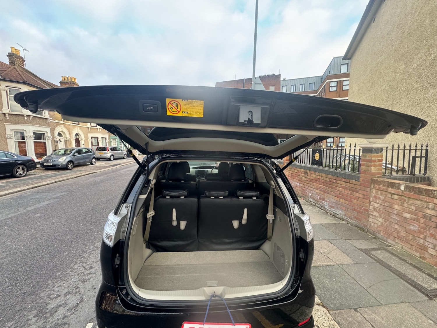 Used Toyota Estima 2025 for sale - 77590330: Photo 11