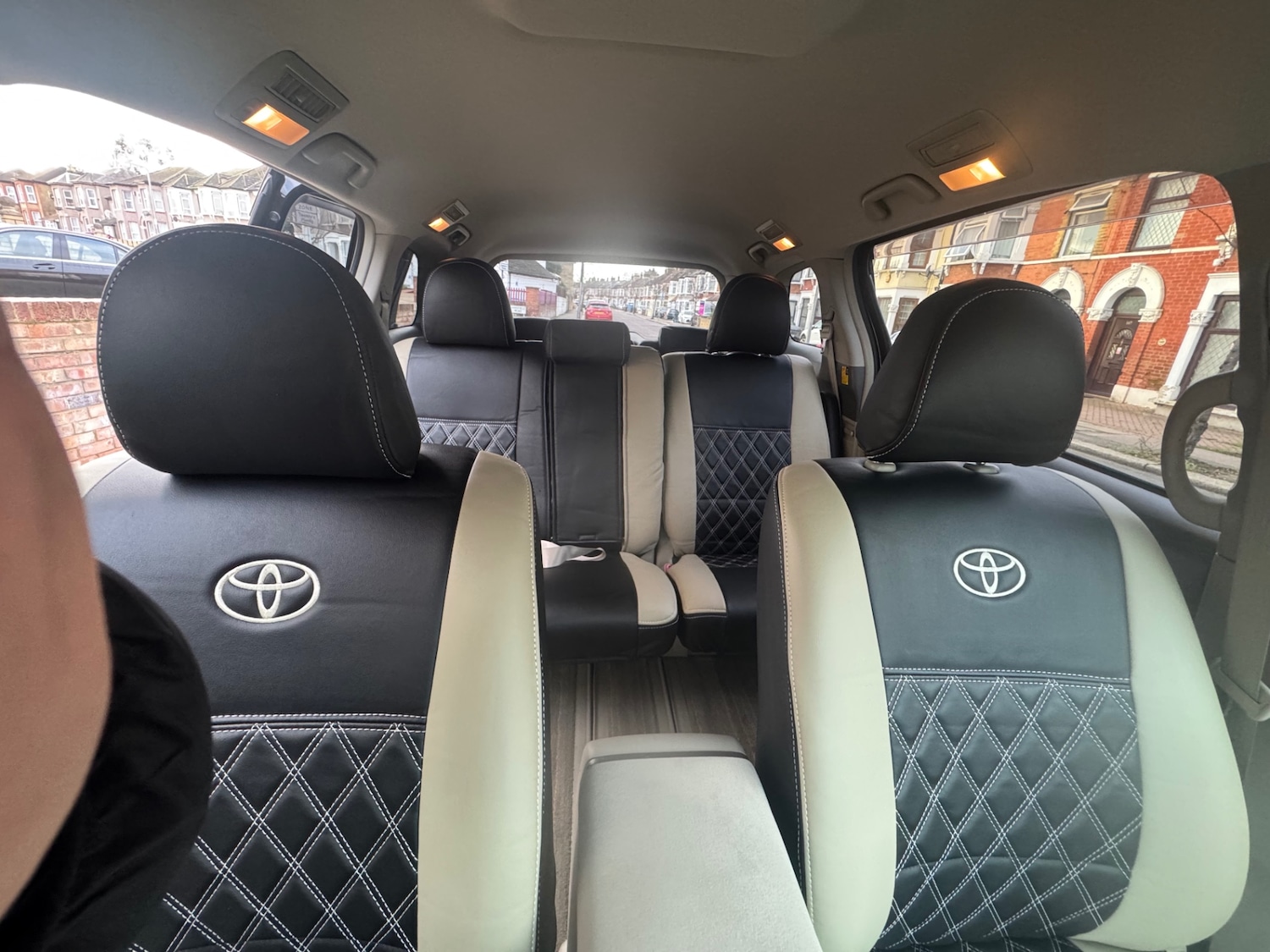 Used Toyota Estima 2025 for sale - 77590330: Photo 12