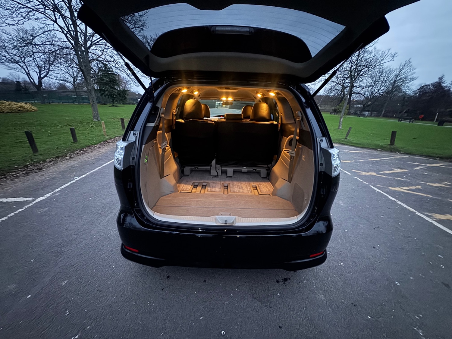 Used Toyota Estima 2025 for sale - 77590330: Photo 16