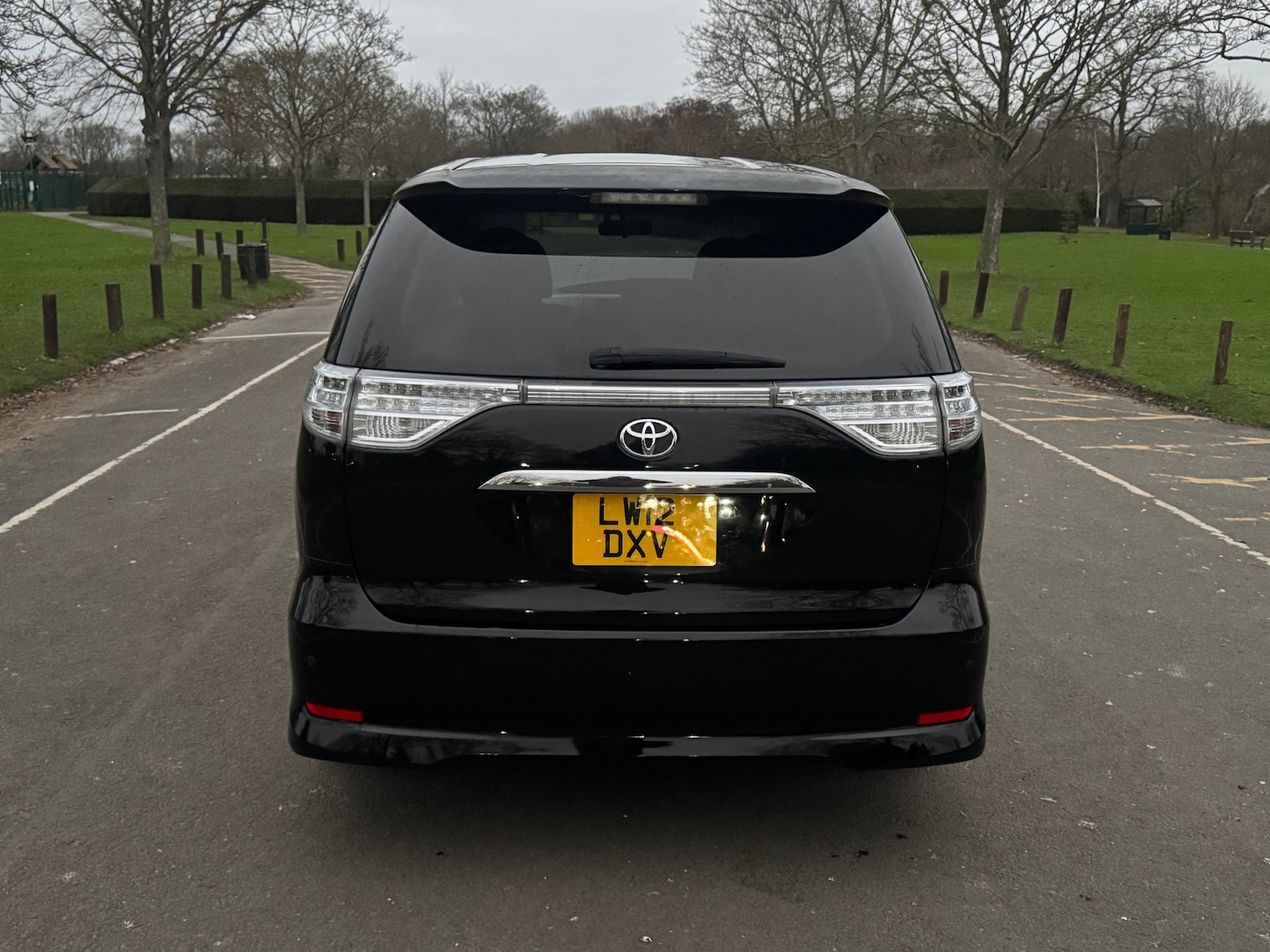 Used Toyota Estima 2025 for sale - 77590330: Photo 3