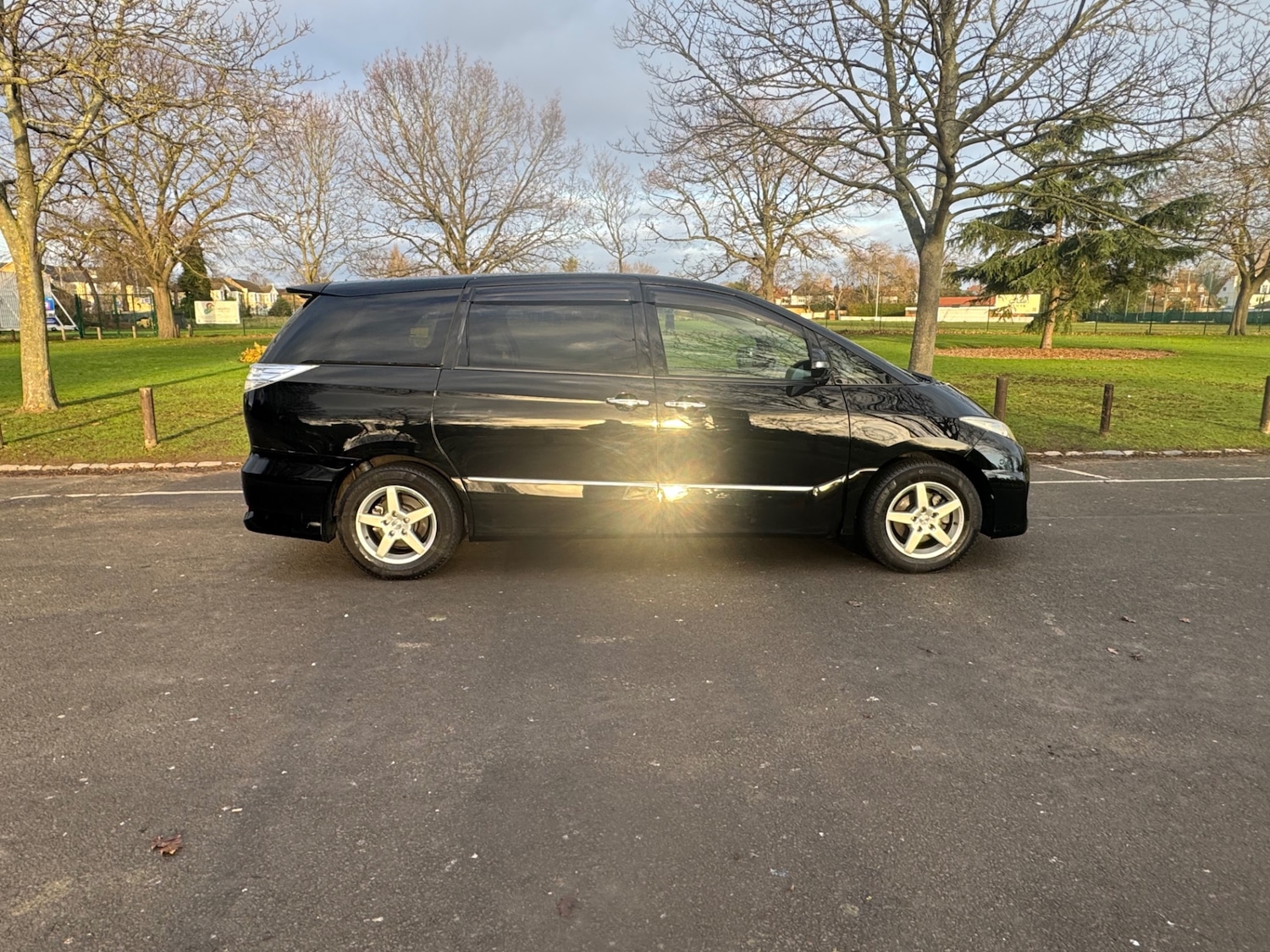 Used Toyota Estima 2025 for sale - 77590330: Photo 7