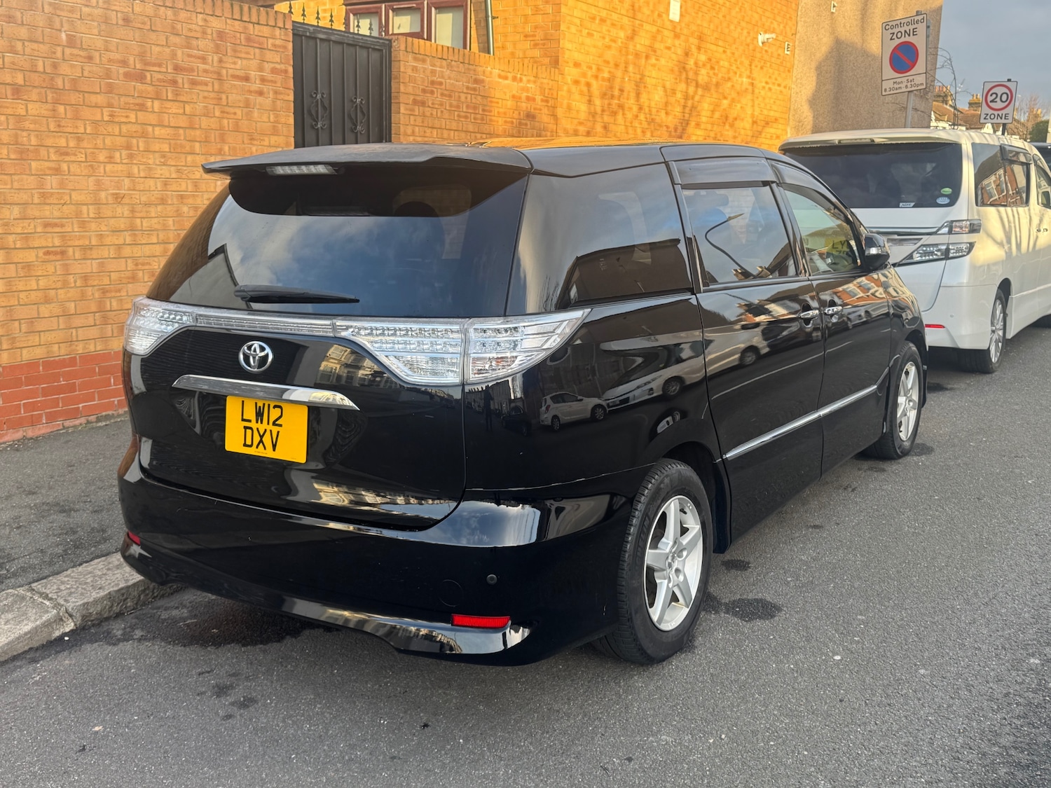 Used Toyota Estima 2025 for sale - 77590330: Photo 9