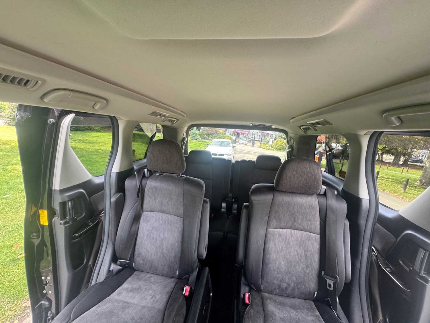 Used Toyota Vellfire 2025 for sale - 77590371: Photo 11