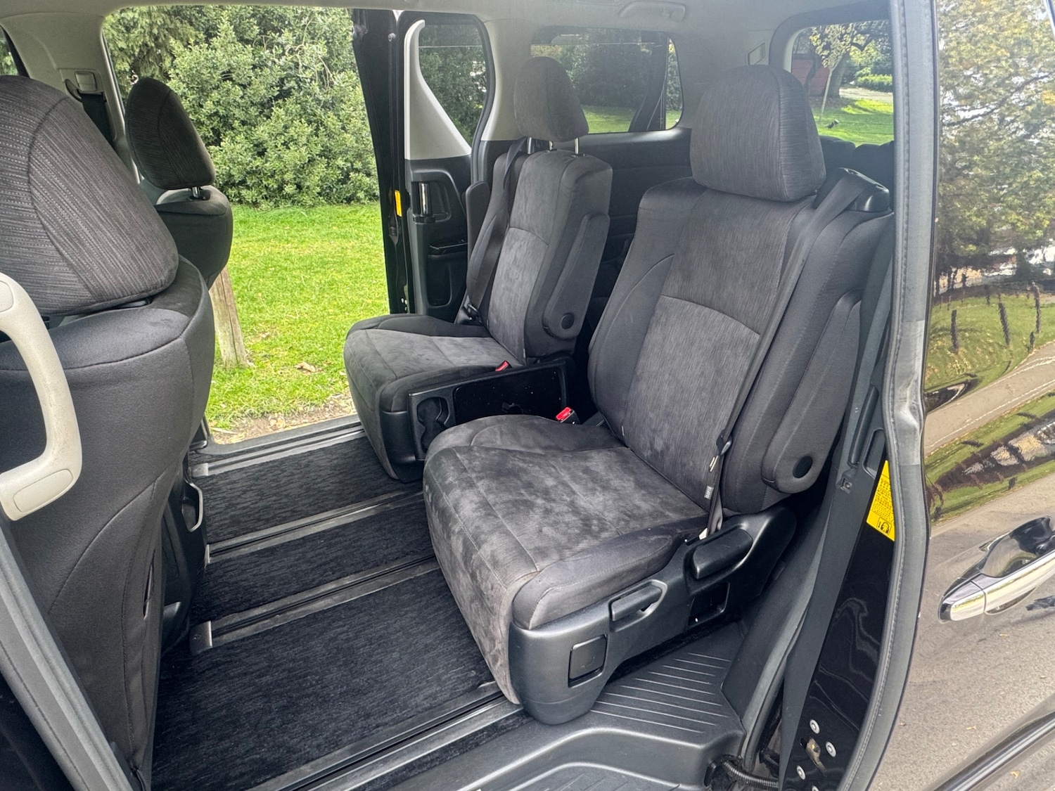 Used Toyota Vellfire 2025 for sale - 77590371: Photo 12