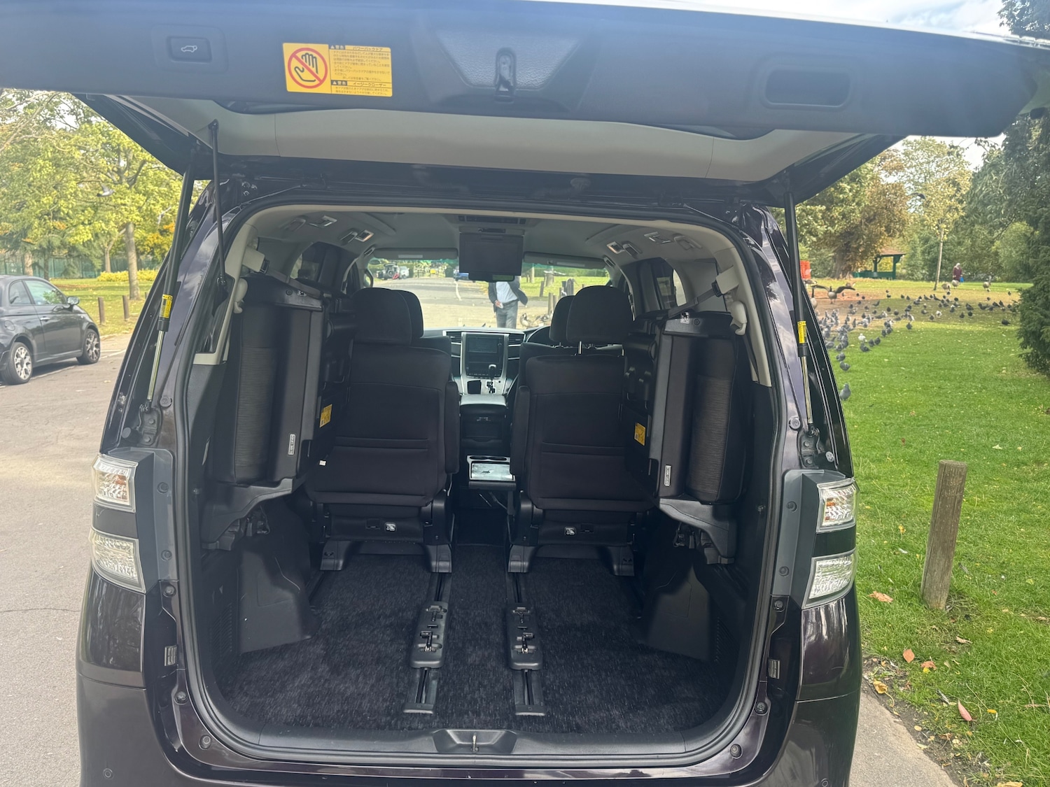 Used Toyota Vellfire 2025 for sale - 77590371: Photo 15