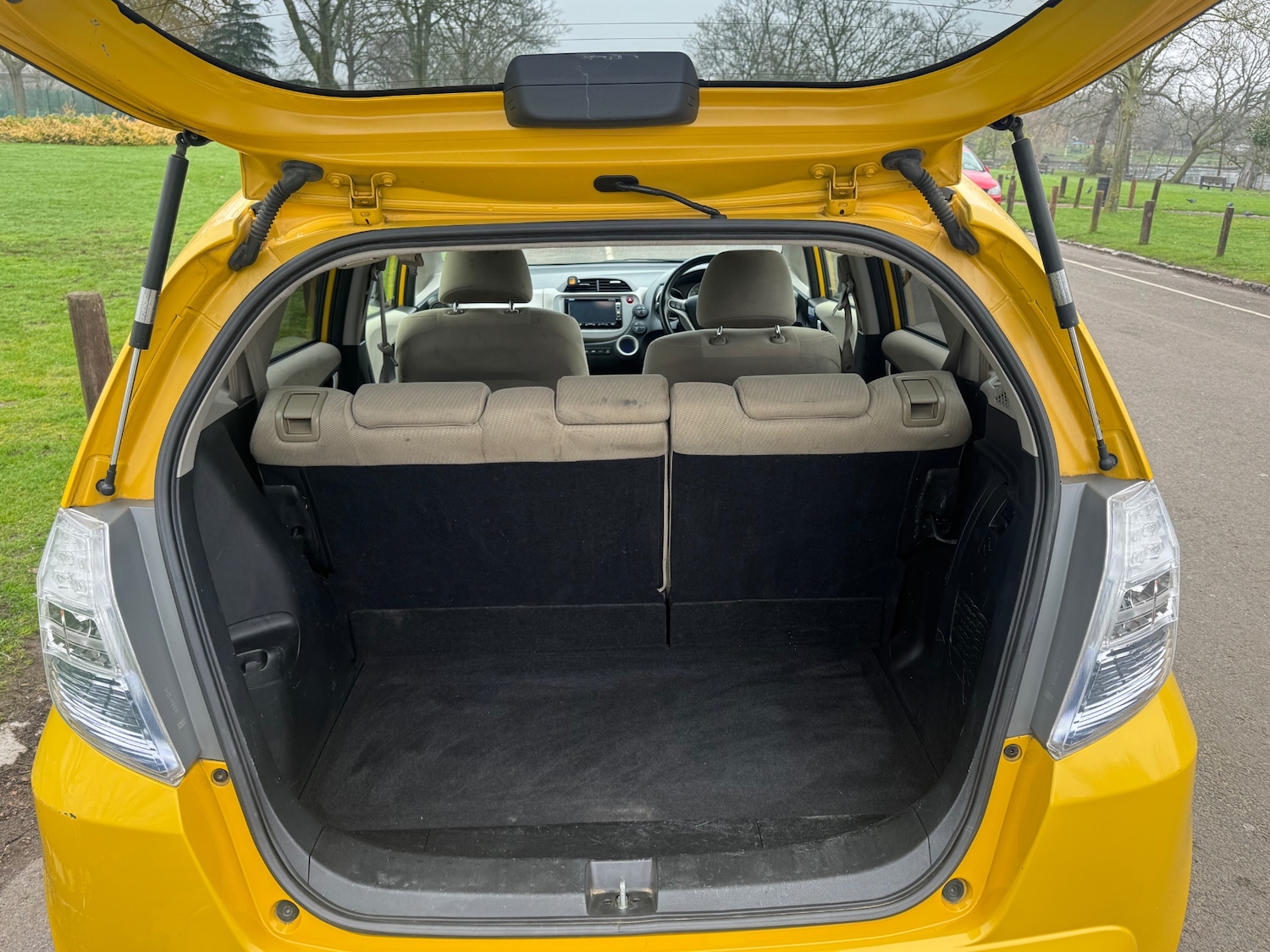 Used Honda Jazz 2012 for sale - 77798641: Photo 9