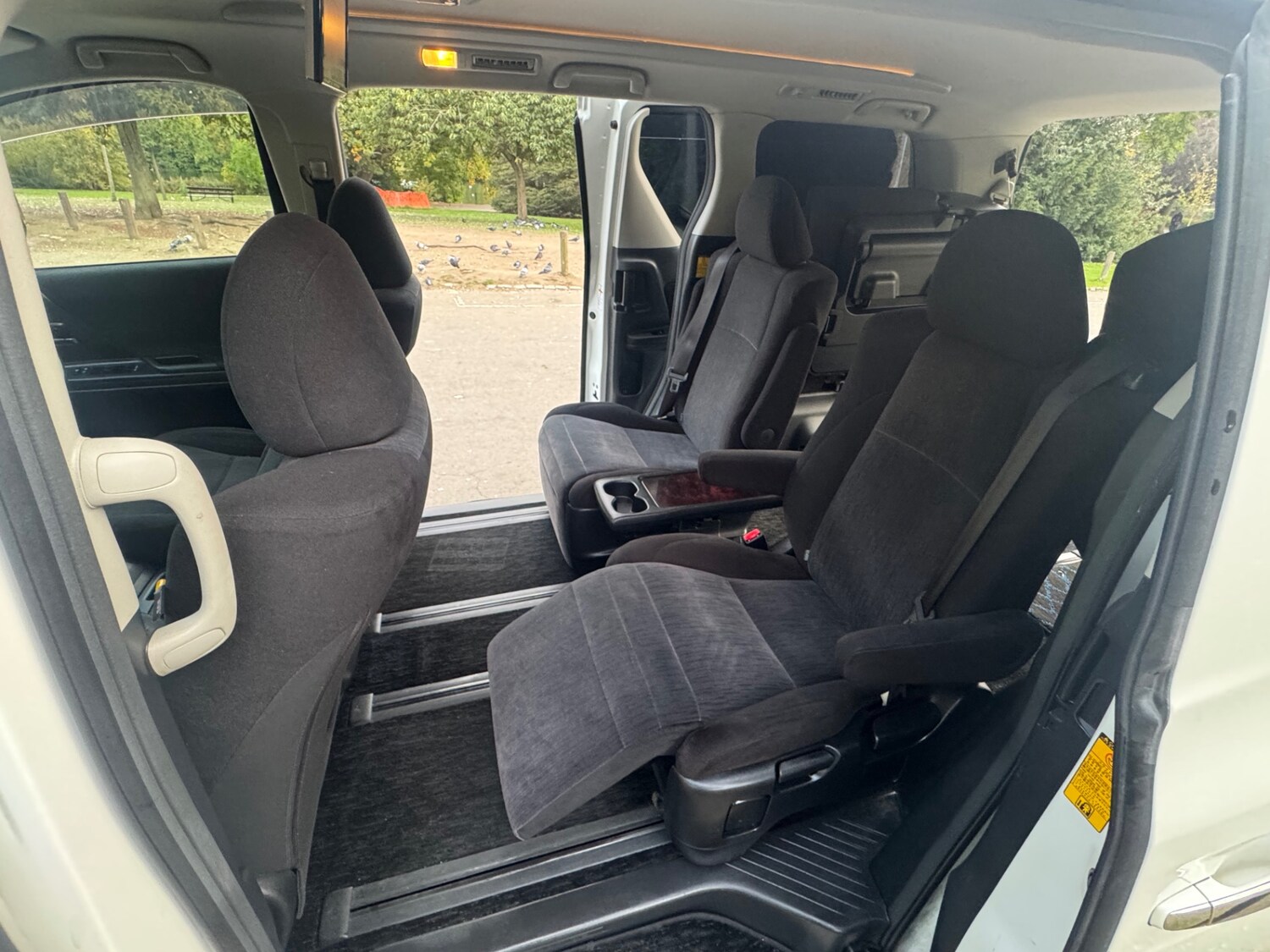 Used Toyota Vellfire 2025 for sale - 77591903: Photo 15