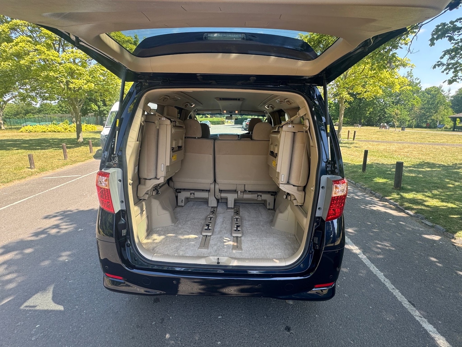 Used Toyota Vellfire 2025 for sale - 77591838: Photo 14